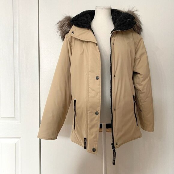NWOT VALANGA BEIGE FUR TRIM HOODED SHORT WINTER COAT - 8 - Picture 5 of 12